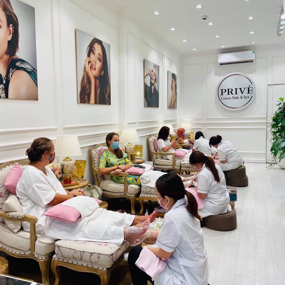 Prive Luxury Nails & Massage Boutique - massage in Ho Chi Minh city provide nails service