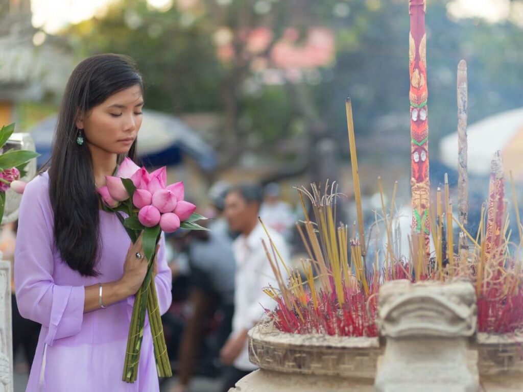  Buddhist Rituals and Customs in Vietnam