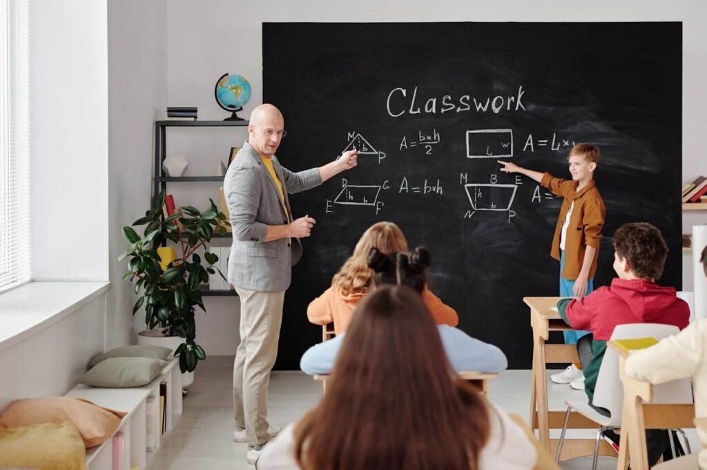Schools vs English Centers