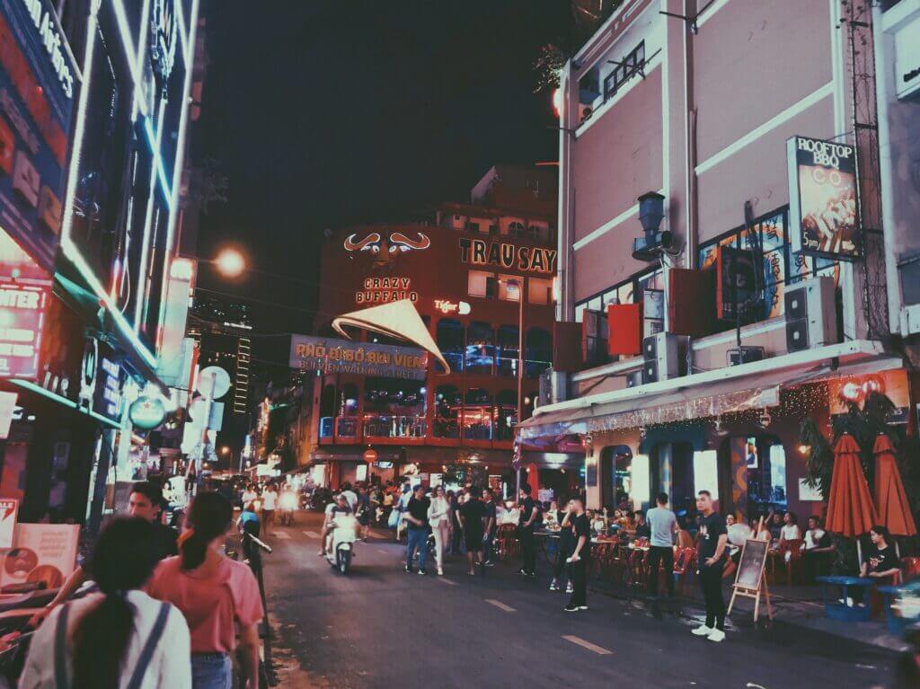 Ho Chi Minh City Expat Town: Bui Vien - Pham Ngu Lao - De Tham