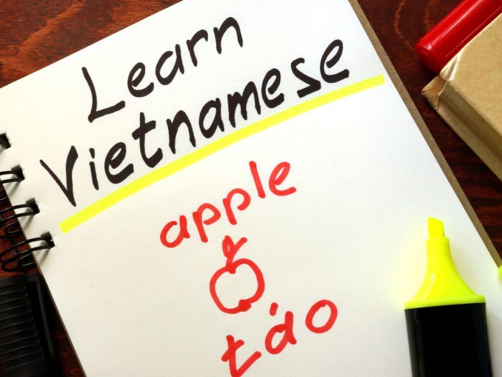 How long does it take for foreigners to learn Vietnamese fluently?