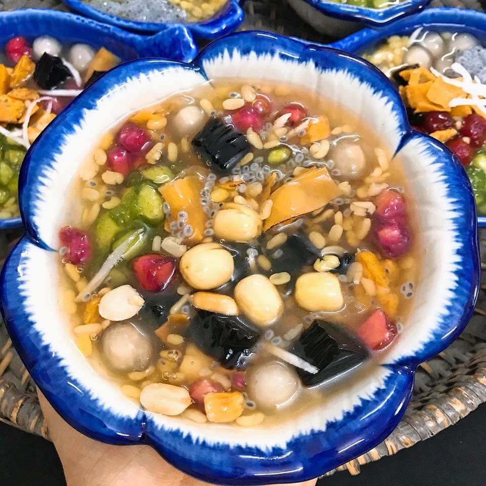 Vietnamese Sweet Soup (Chè) - One of the most famous Vietnamese desserts